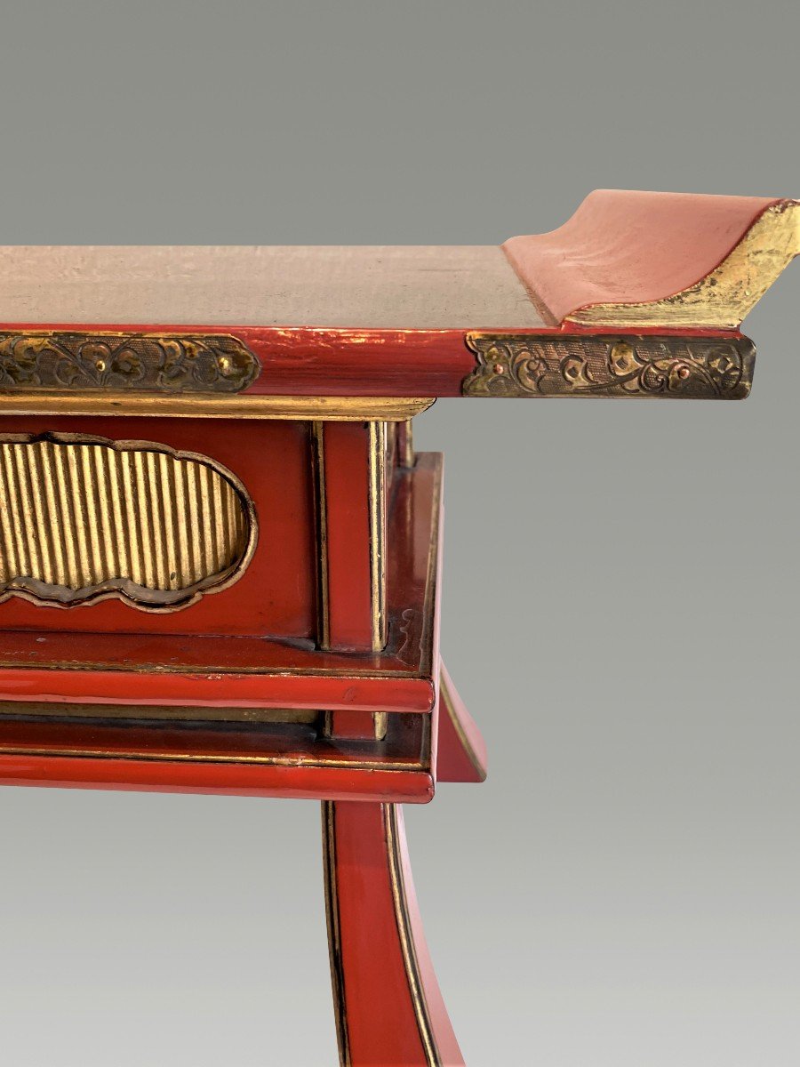 Small Japanese Red And Gold Lacquer Cabinet-photo-2