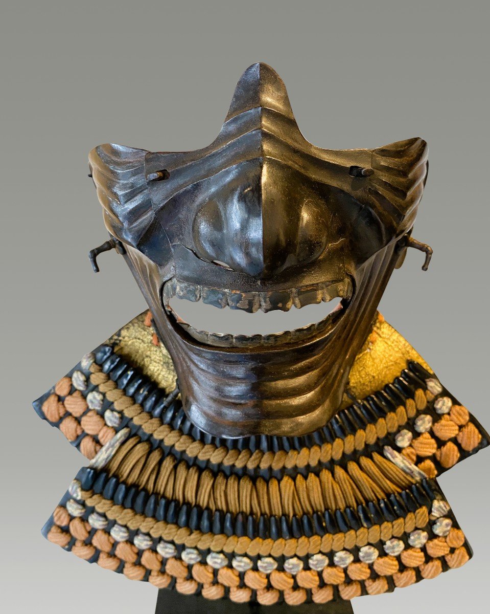 Mempo De Samourai De Type Reisei Avec Les Dents Proéminentes-photo-2