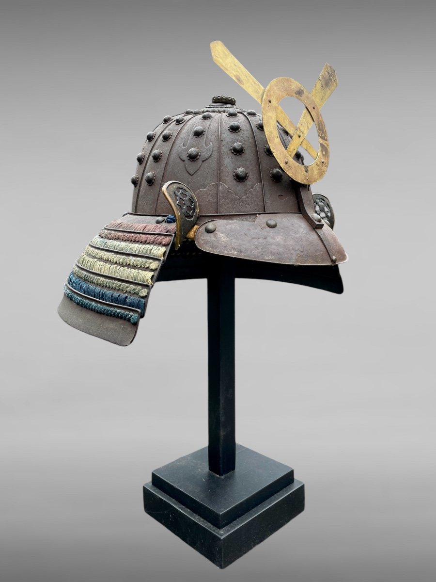 Early Edo Samurai Kabuto With Large Rivets --photo-3