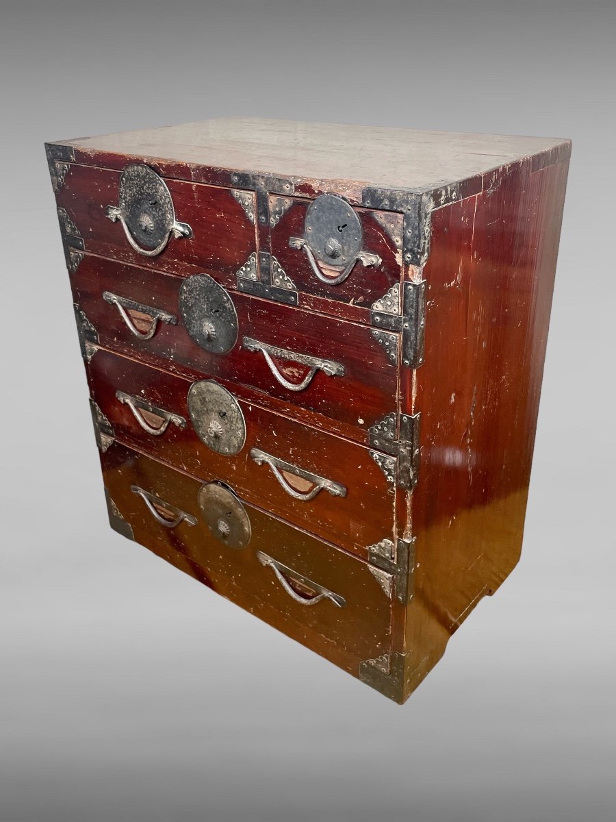 Important Cabinet Kodansu - Période Edo (1603 - 1868). 