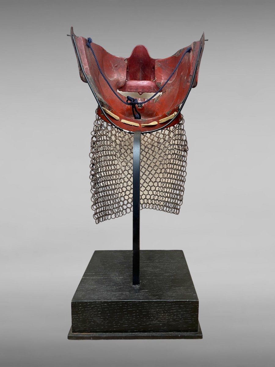 Demi Masque De Samuraï « mempo Tengu » En Fer Laqué Rouge - Période Edo (1603 - 1868). -photo-4