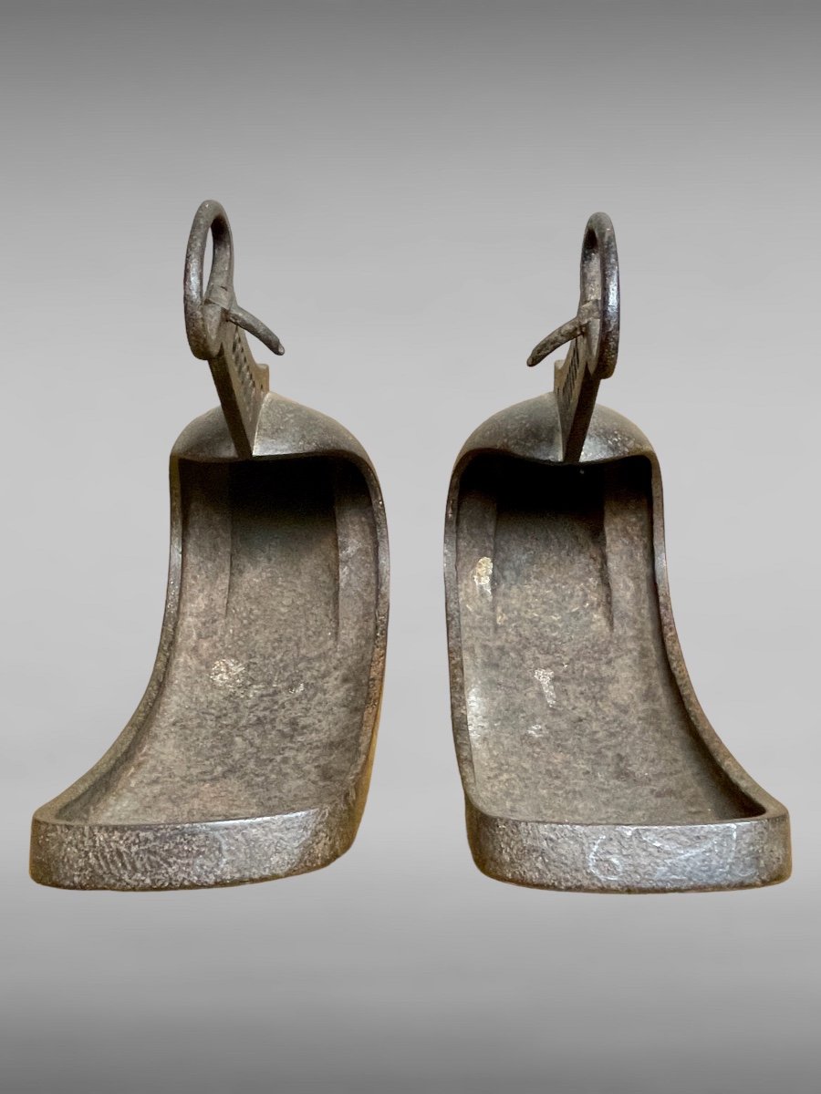 Pair Of Samurai Abumi Stirrups In Silver Damascened Iron - Edo Period (1603 - 1868).-photo-6