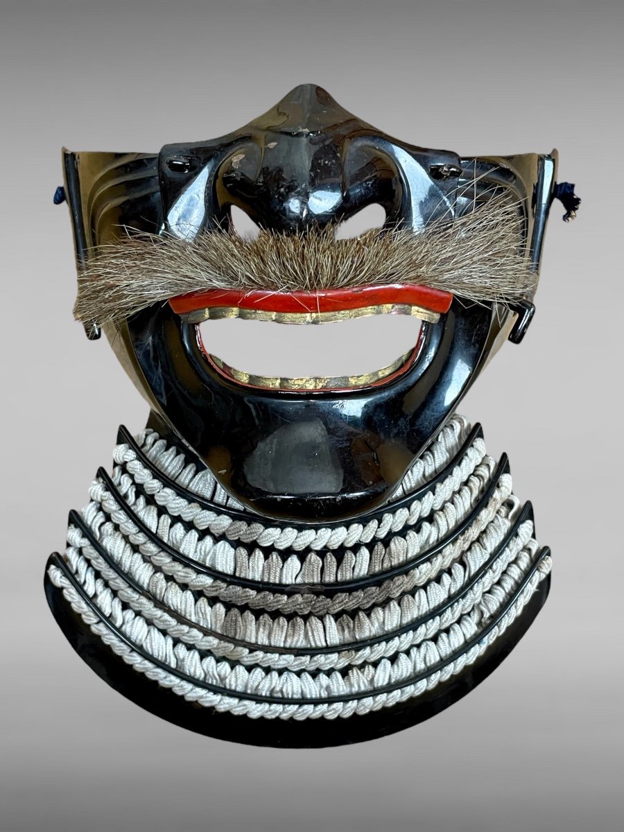 Masque Menpo Samouraï à l'expression Ressei, Japon Edo 18e siècle - N