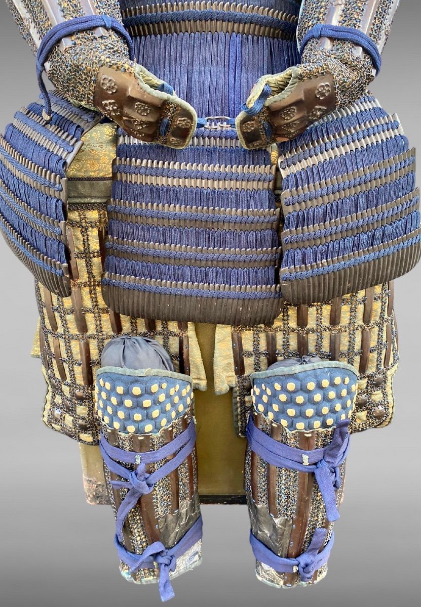 Complete Samurai Armor - Edo Period (1603 - 1868).-photo-1