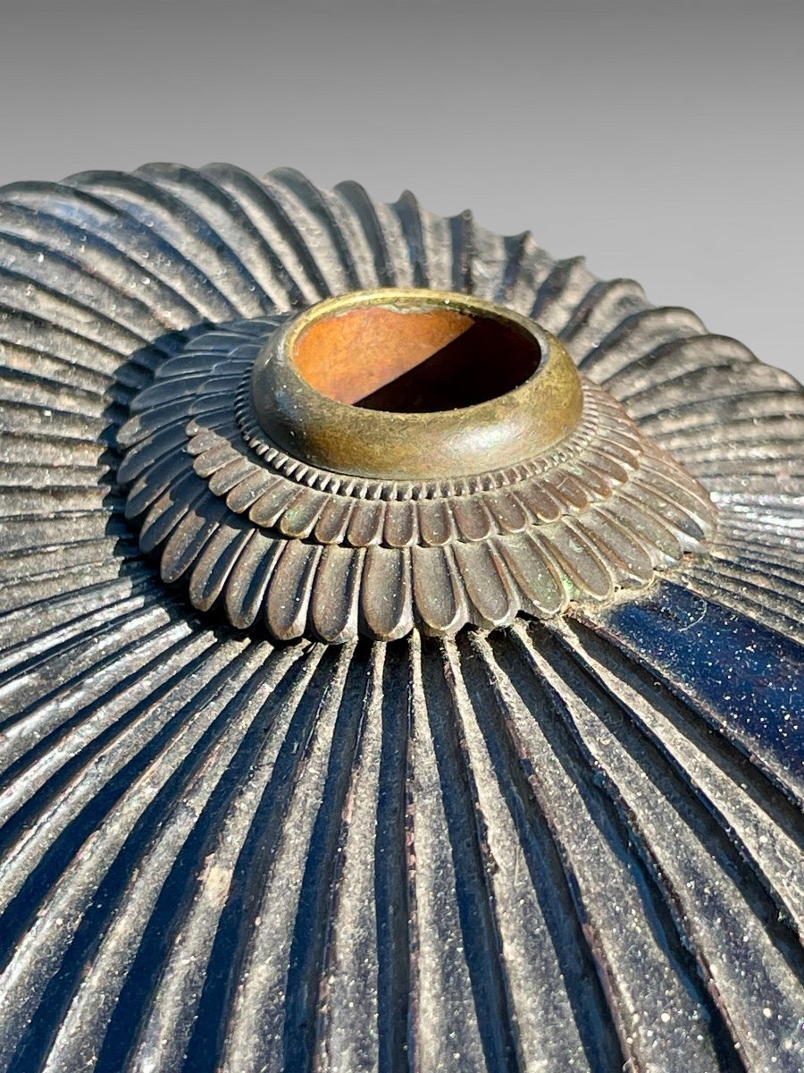 Kabuto De Samurai à 62 Lamelles En Fer Forgé laqué- Période Edo (1603-1868).-photo-1