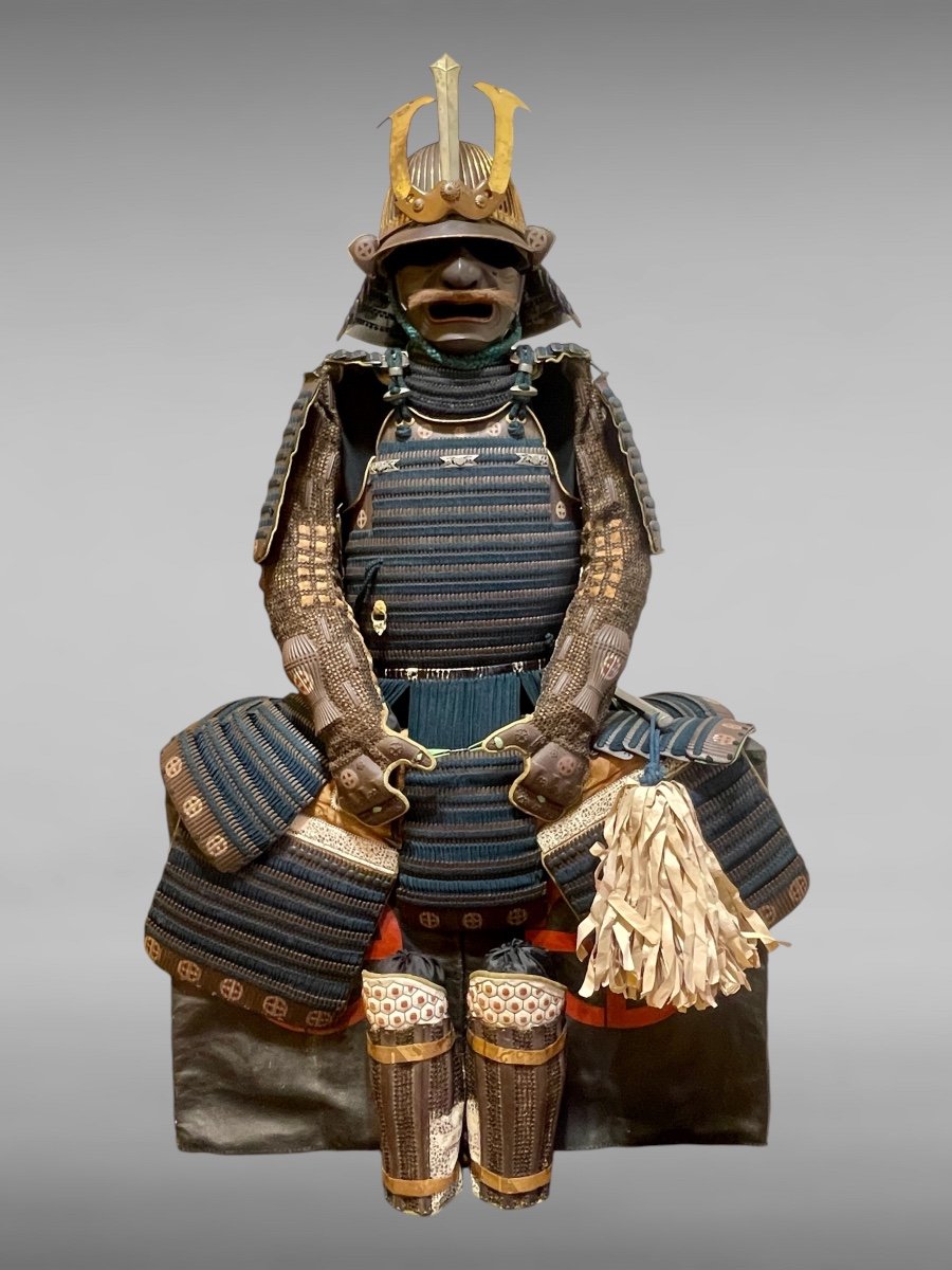 Armure Complète De Samuraï  du clan SHIMAZU- Période Edo (1603 - 1868).