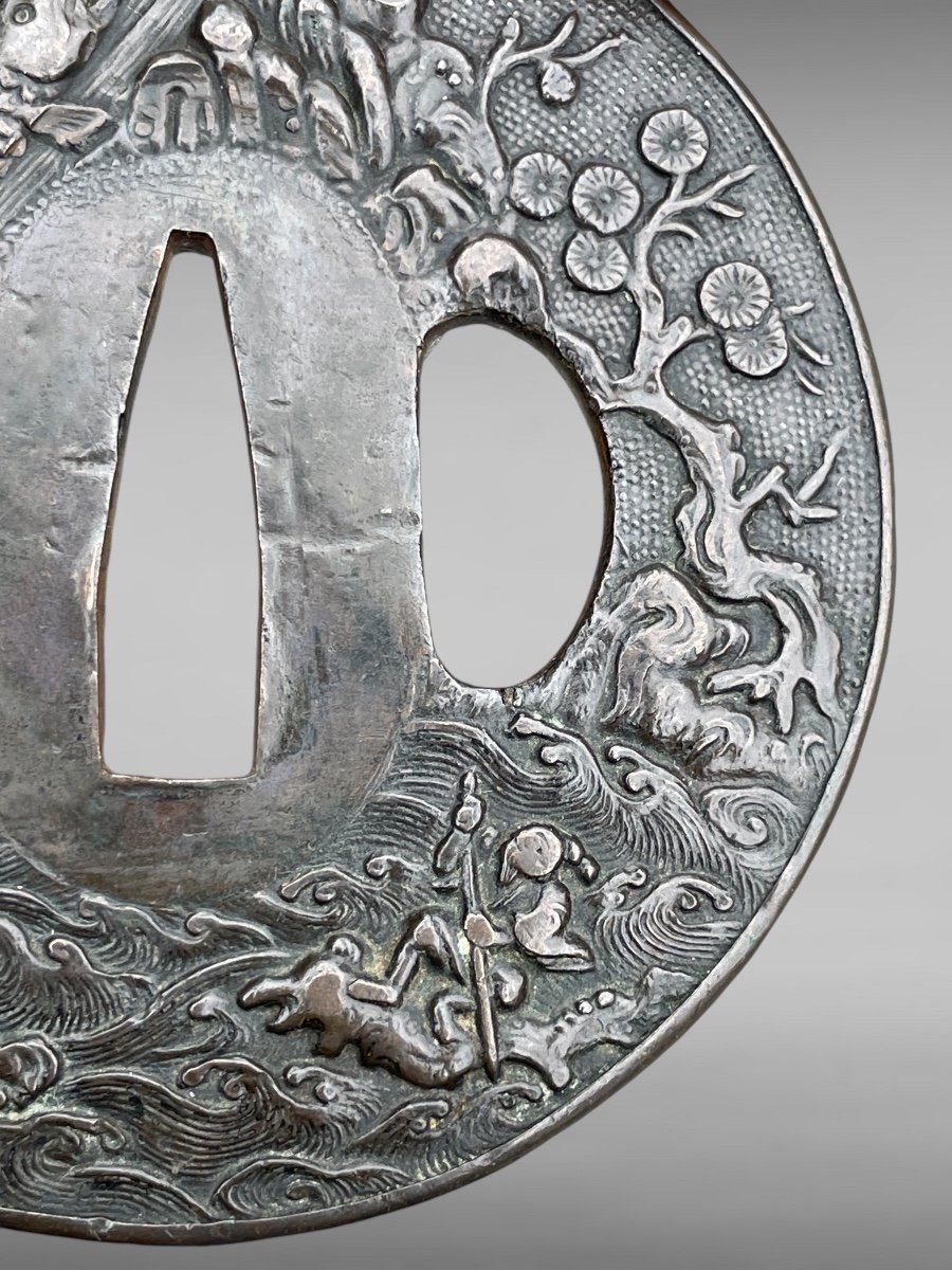 Wrought Iron Tsuba Maru Gata With Two Fishermen On Nanako Background - Edo Period (1603-1868)-photo-1