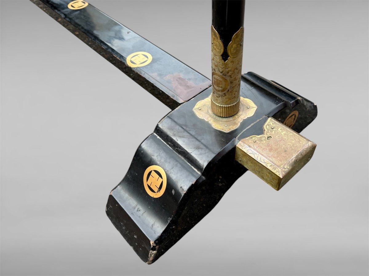 Important Kimonokake From The Hachikusa Clan - Edo Period (1603-1868).-photo-4