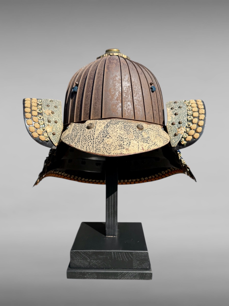 32-layer Wrought Iron Samurai Kabuto - Edo Period (1603-1868).-photo-2