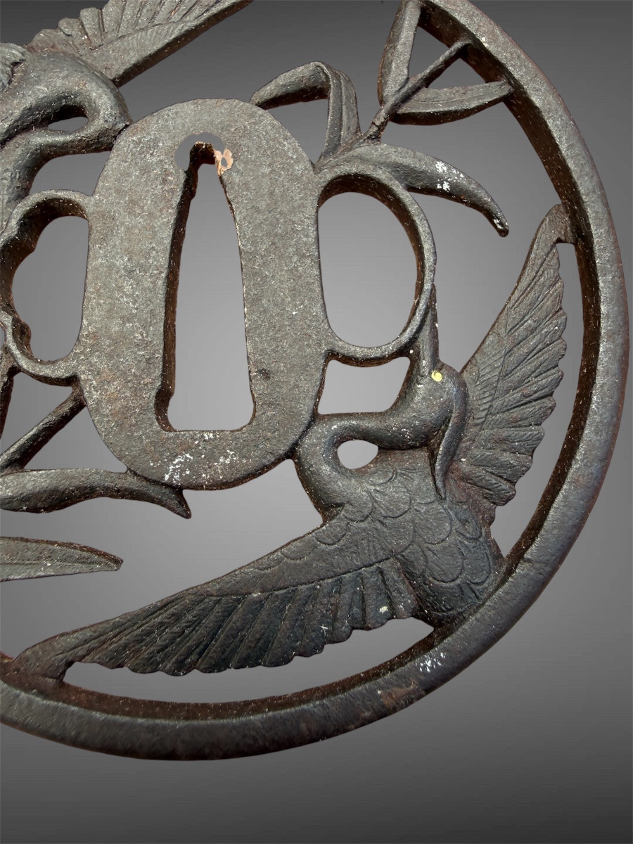 Tsuba maru gata en fer à décor de grues - Époque Edo - D. 8,4 cm. -photo-1