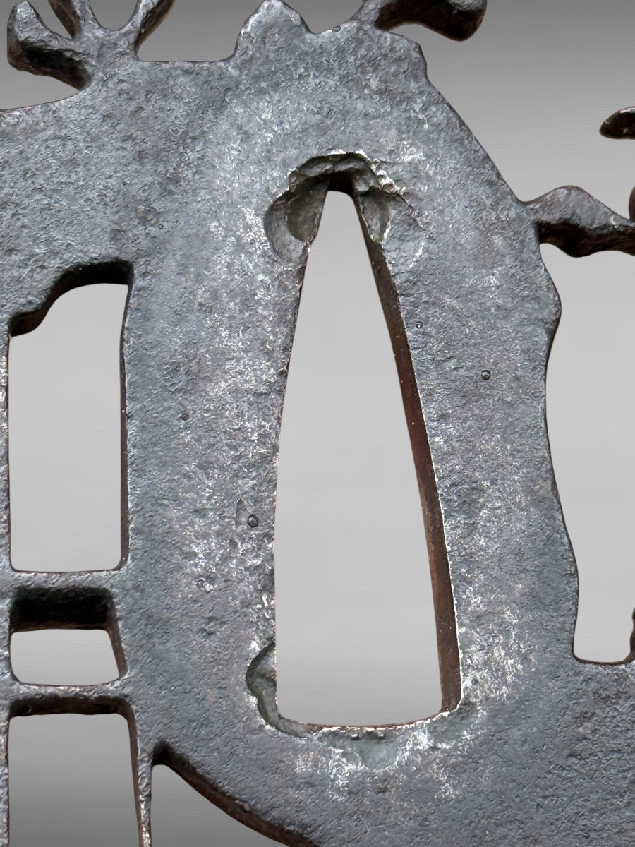 Iron Tsuba Kiku Gata With Plant Decoration - Edo Period - D. 7 Cm. -photo-5