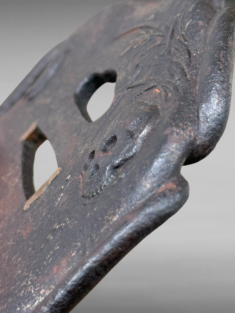 Tsuba kawari gata à décor d’un crane - Époque Edo - H. 9 cm. -photo-8