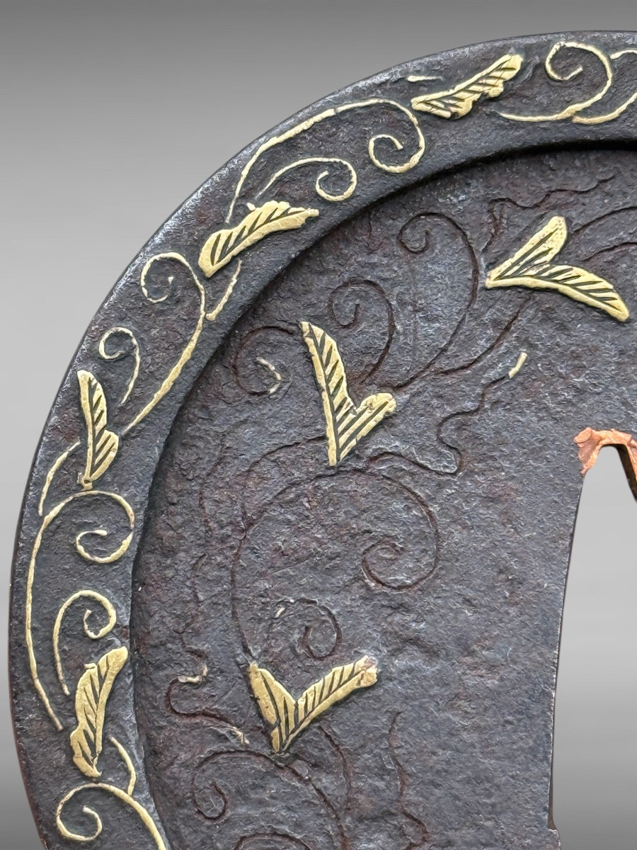 Important Iron Tsuba Maru Gata Decorated With Plant Scrolls - Edo Period - D. ? Cm. -photo-5