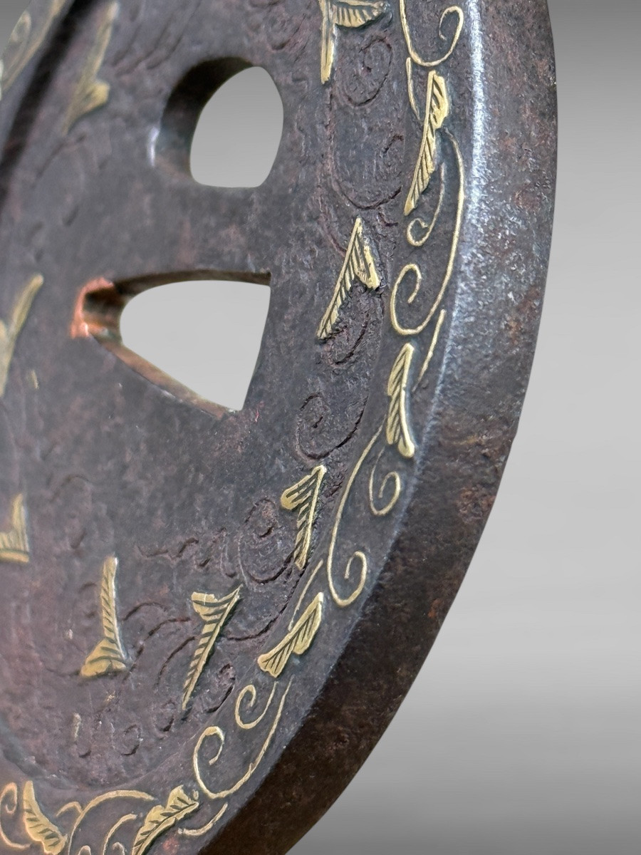 Important Iron Tsuba Maru Gata Decorated With Plant Scrolls - Edo Period - D. ? Cm. -photo-6