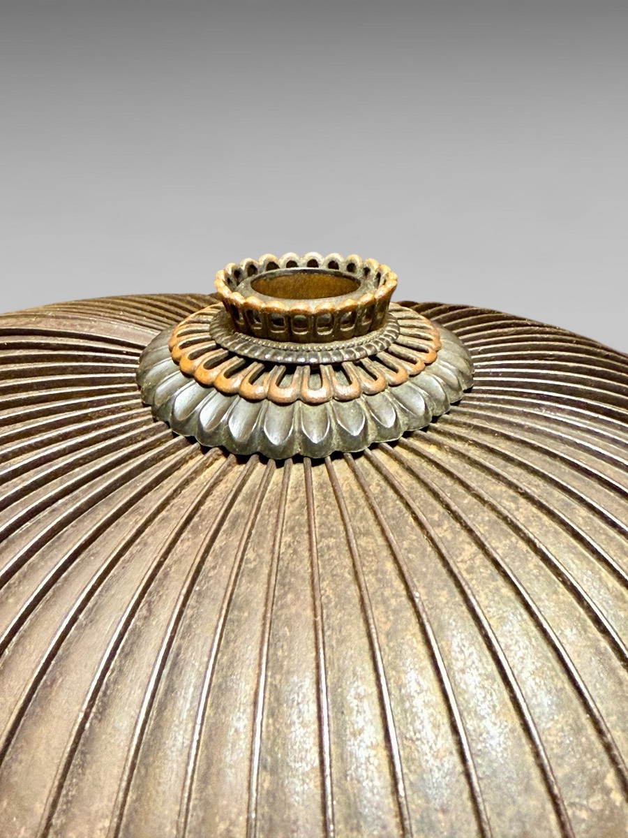 Kabuto De Samurai clan Asakura à 62 Lamelles saotome, signé Ieharu - Période Edo (1603-1868).-photo-2