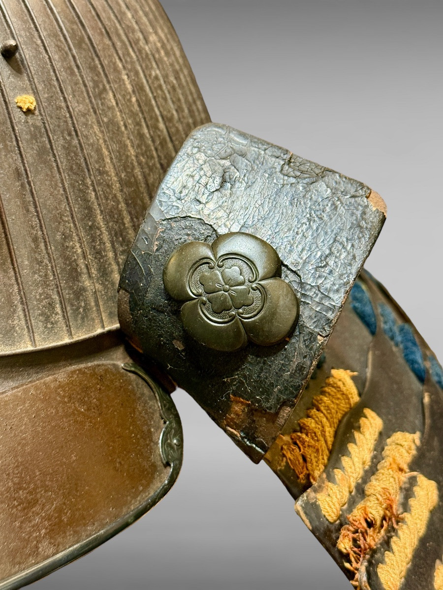 Kabuto De Samurai clan Asakura à 62 Lamelles saotome, signé Ieharu - Période Edo (1603-1868).-photo-3