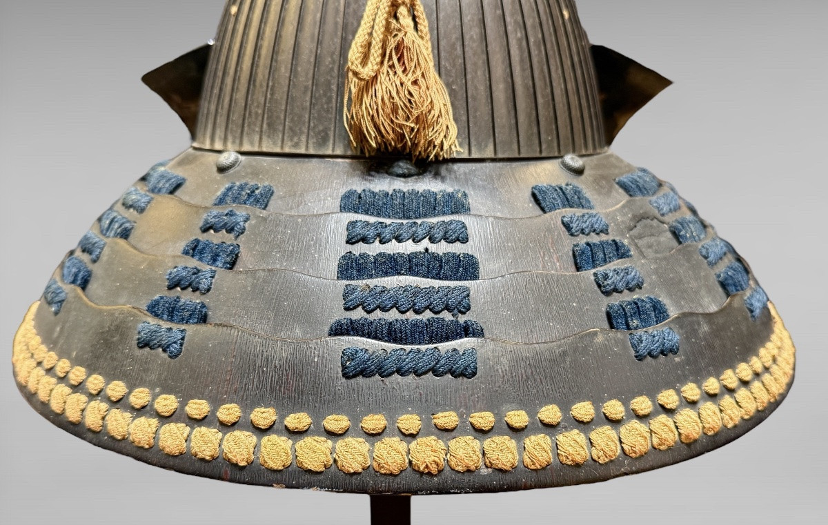 Kabuto De Samurai clan Asakura à 62 Lamelles saotome, signé Ieharu - Période Edo (1603-1868).-photo-5