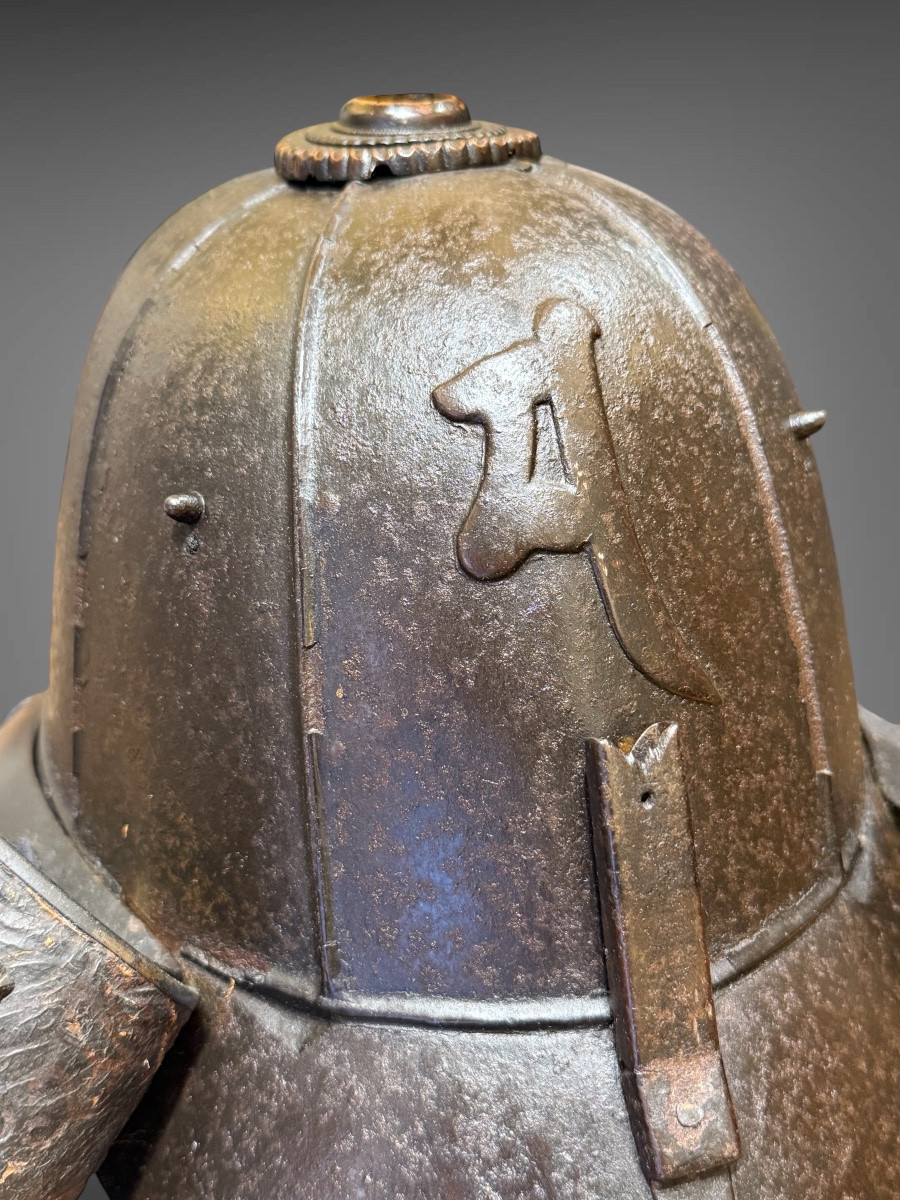 Samurai Helmet - Edo Period (1603-1868).-photo-2