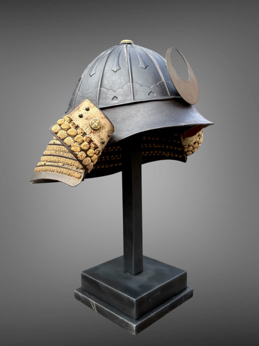 Kabuto Of A Samurai From The Shimazu Clan - Edo Period (1603-1868).