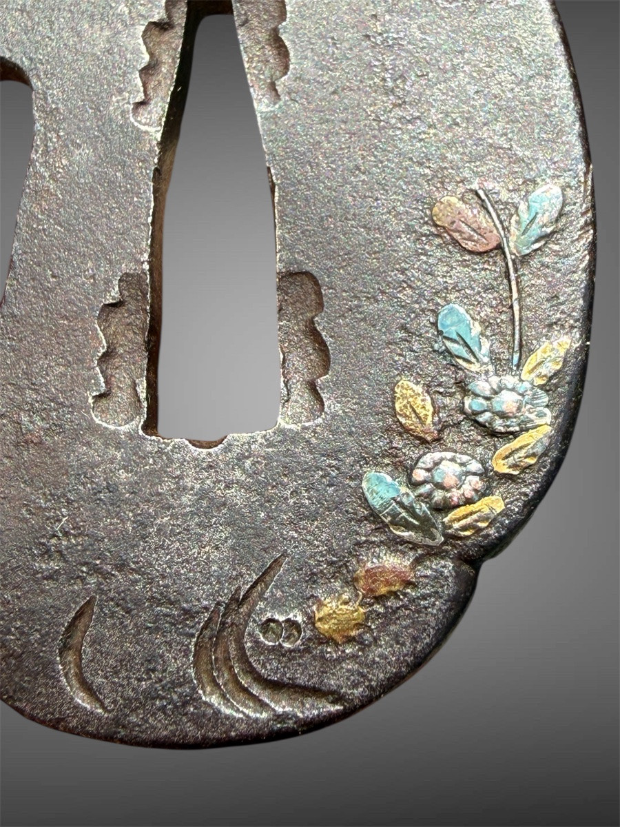 Flower-inlaid Iron Tsuba Mokko-gata De Tanto - Edo Period (1603-1868).-photo-3