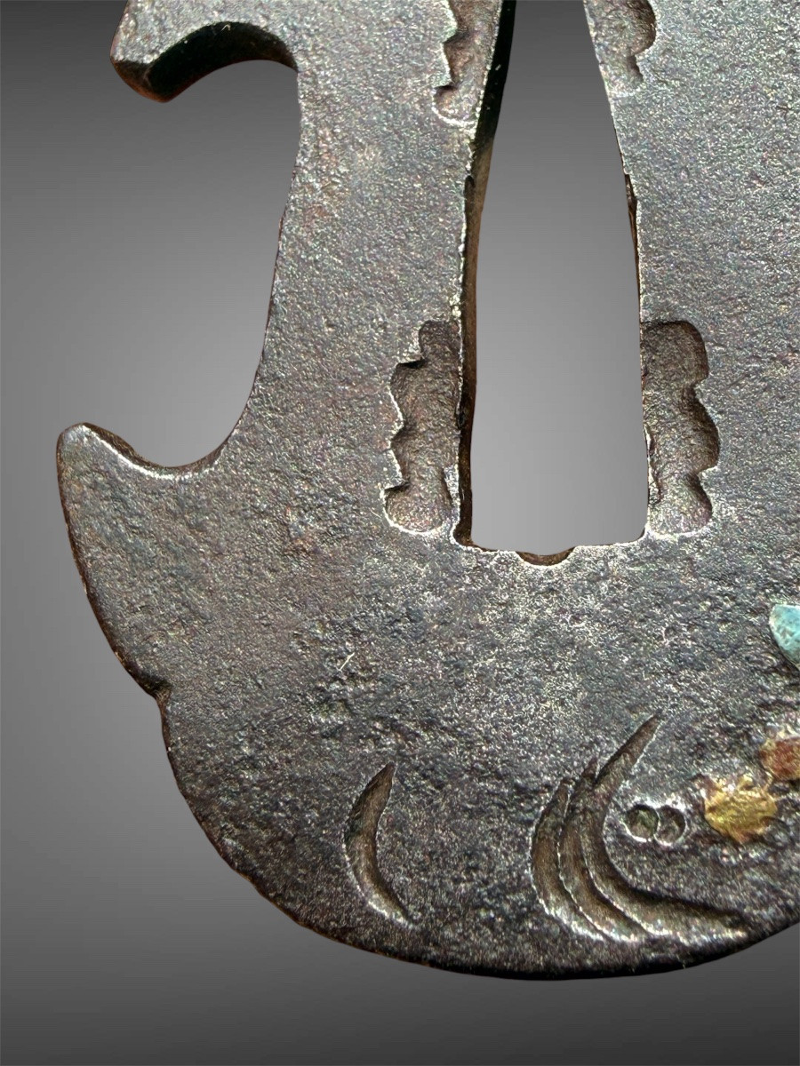 Flower-inlaid Iron Tsuba Mokko-gata De Tanto - Edo Period (1603-1868).-photo-1
