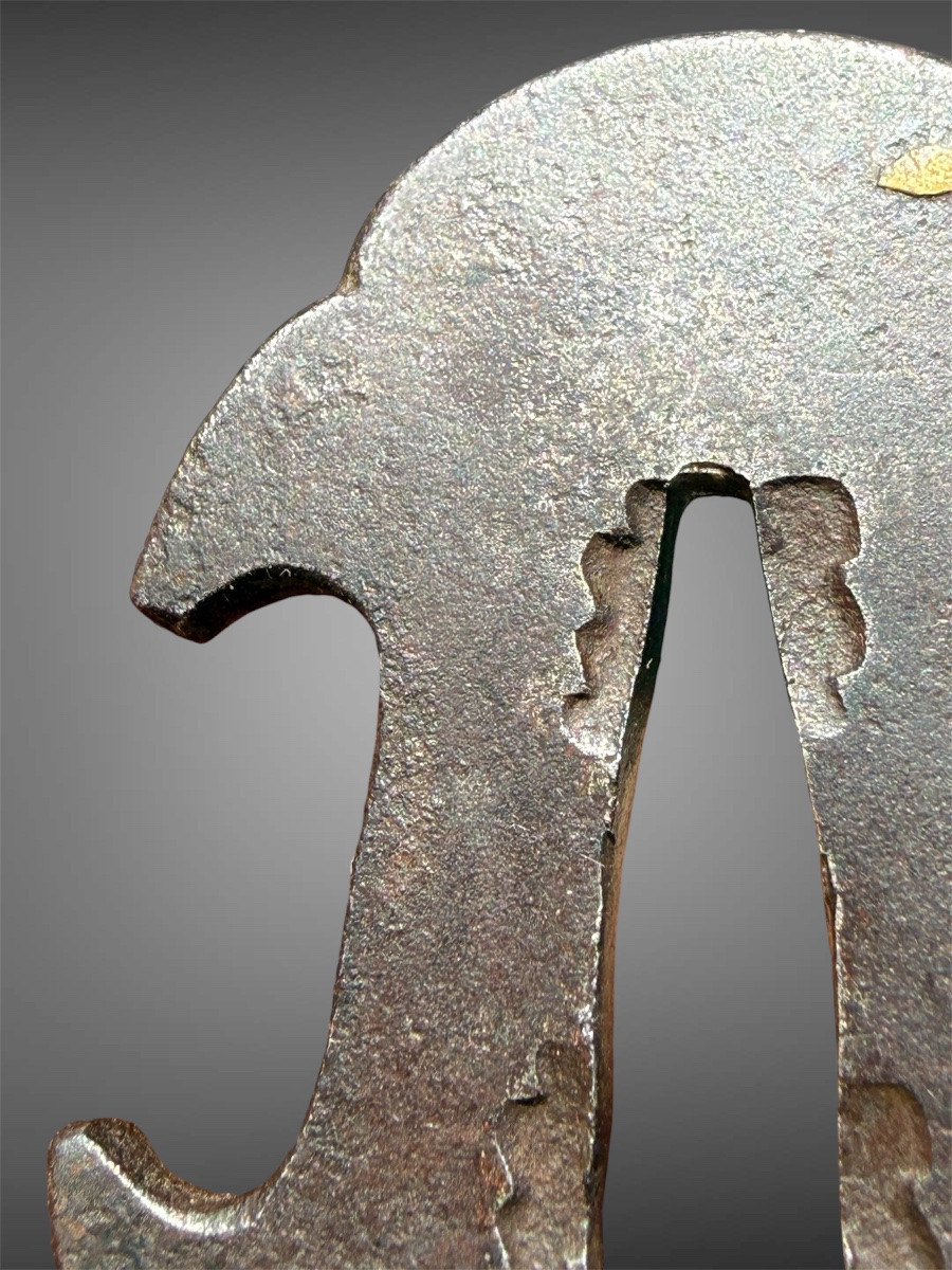 Flower-inlaid Iron Tsuba Mokko-gata De Tanto - Edo Period (1603-1868).-photo-2