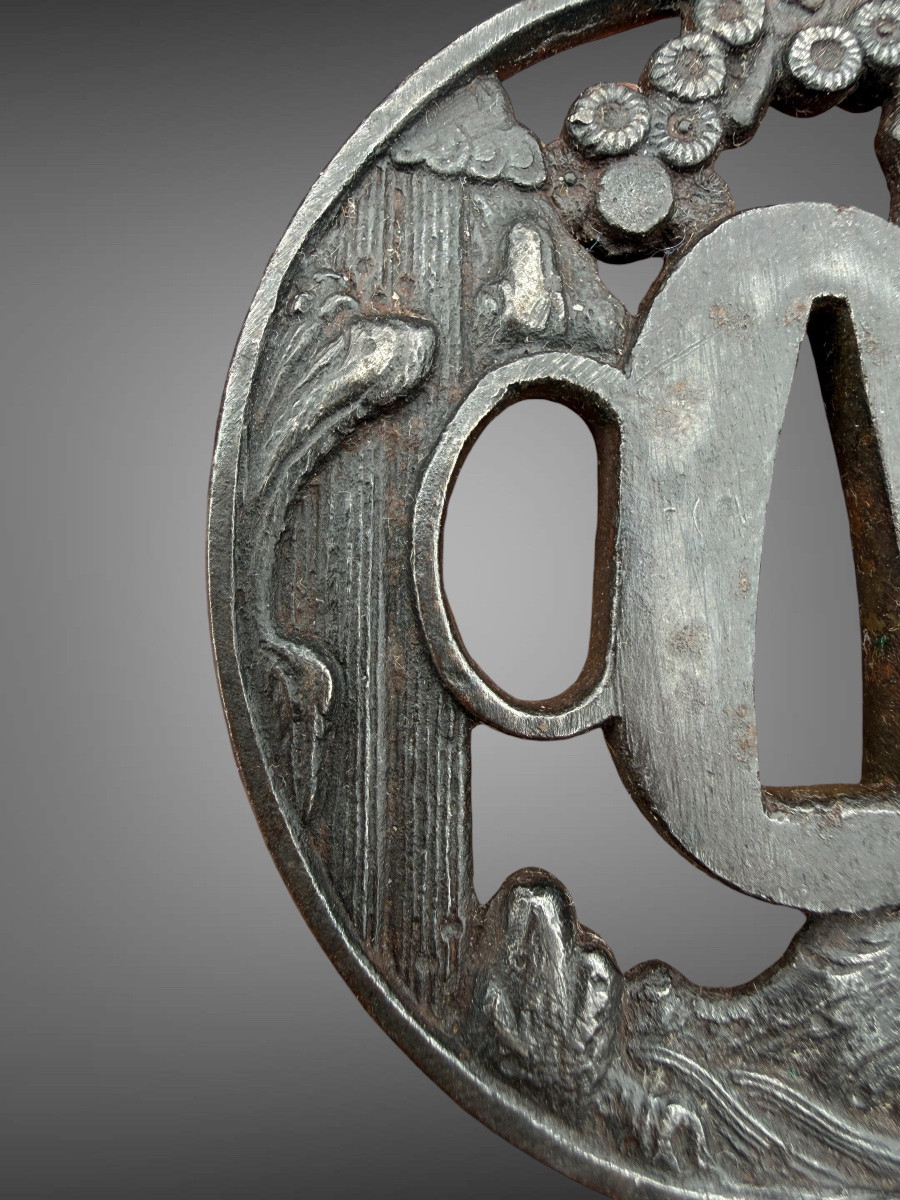 Wrought And Chased Iron Tsuba Nara-maru-gata Decorated With A Tiger Near A Waterfall - Edo.-photo-1