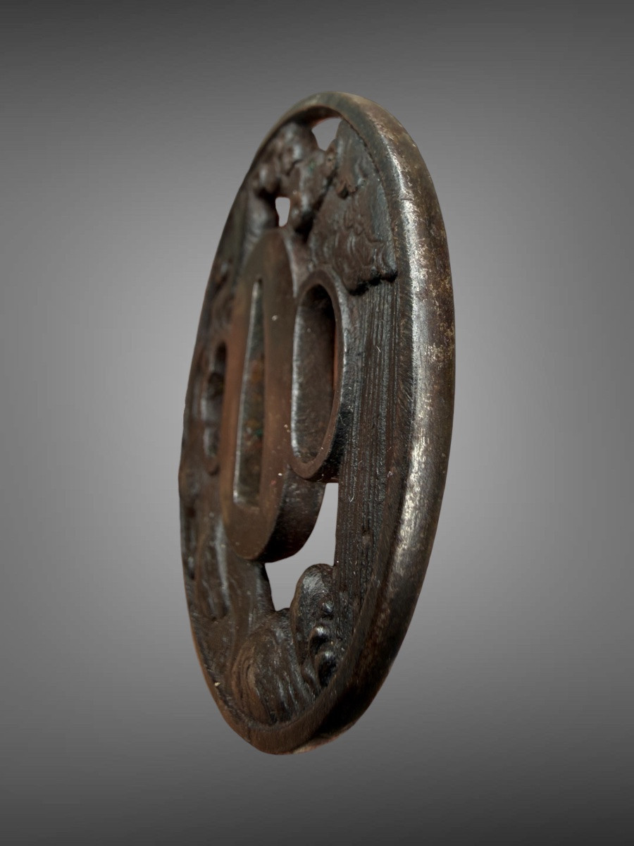 Wrought And Chased Iron Tsuba Nara-maru-gata Decorated With A Tiger Near A Waterfall - Edo.-photo-8