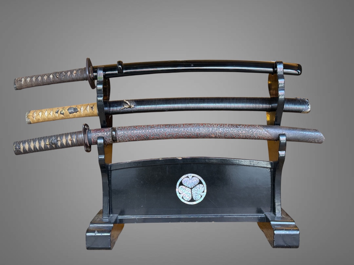  Katanakake en bois laqué et nacre - Période Edo (1603-1868).-photo-7
