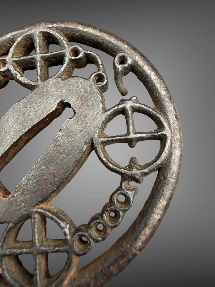 Openwork Wrought-iron Tsuba Maru-gata With Horse Bits - Edo Period (1603-1868).-photo-2