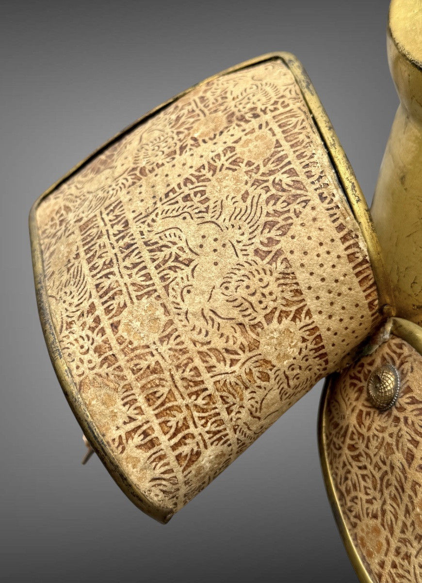 Eboshi Kawari Kabuto With Hozon Shiryo Certificate - Late Edo Period (1603-1868).-photo-3