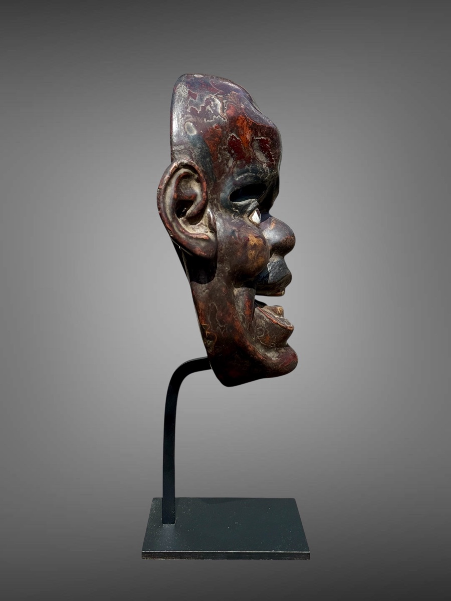 Lacquered Papier-mâché Noh Theater Mask - Edo Period (1603-1868).-photo-3