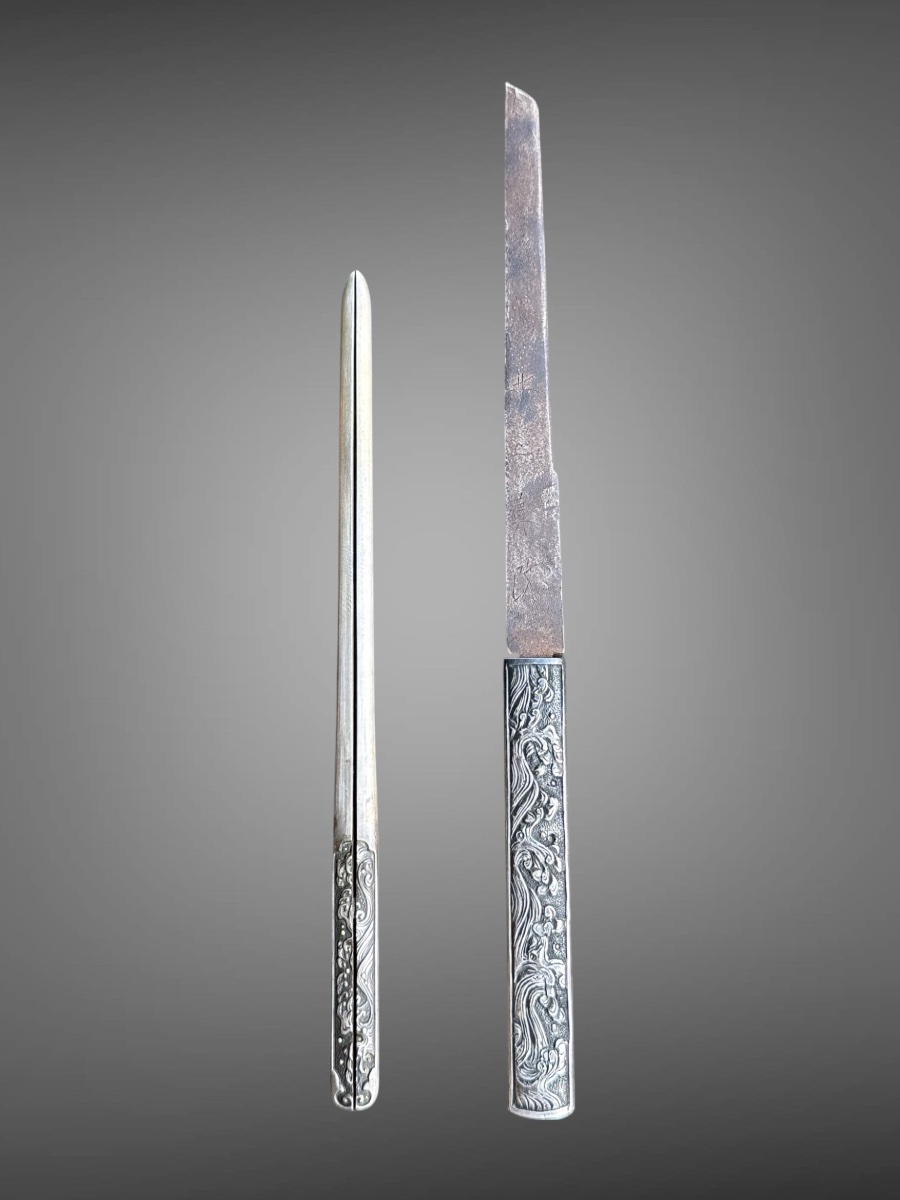 Japanese Wakizashi Sword, Silver Mountings, Blade Signed Tadaaki—edo Period (1603–1868).-photo-3