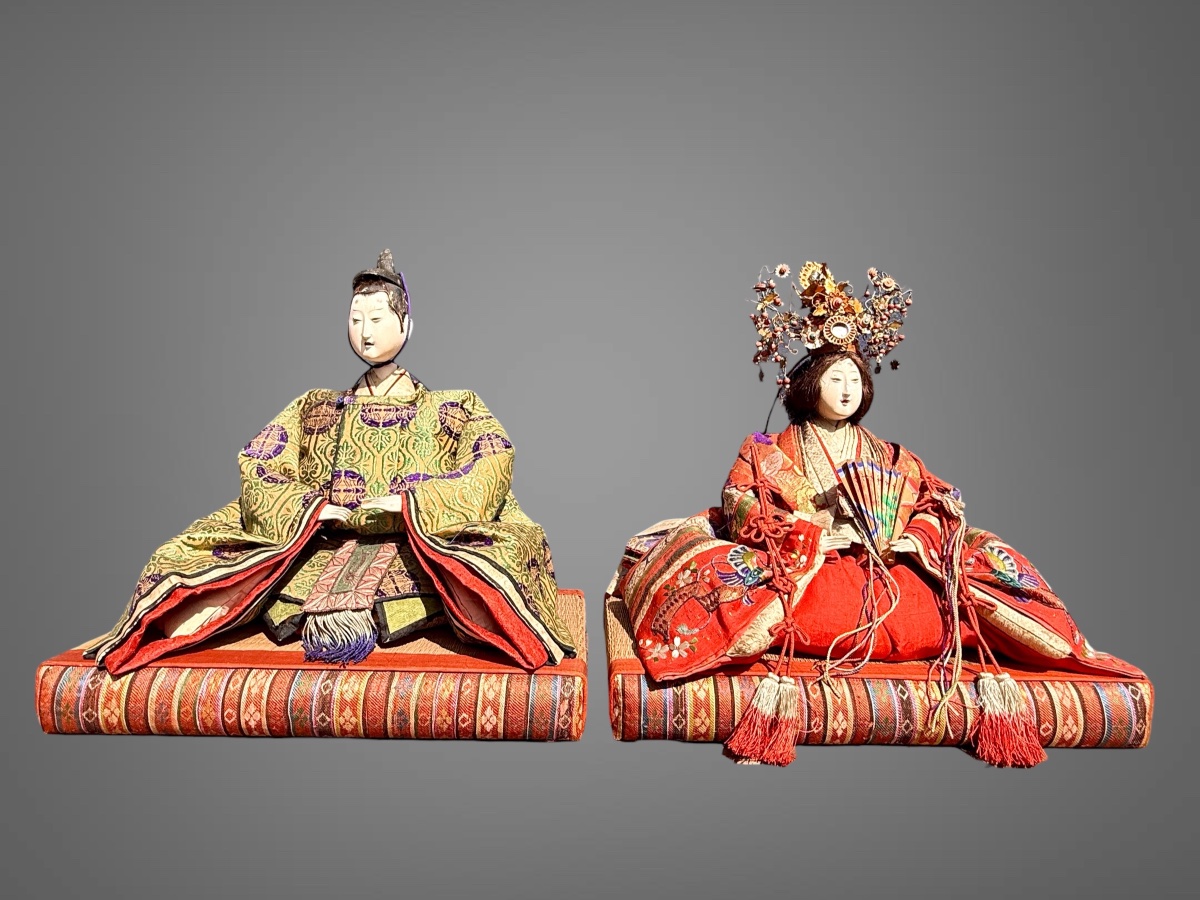 Poupées de type Kokin-bina, figurant le couple impérial - Période Edo (1603-1868).