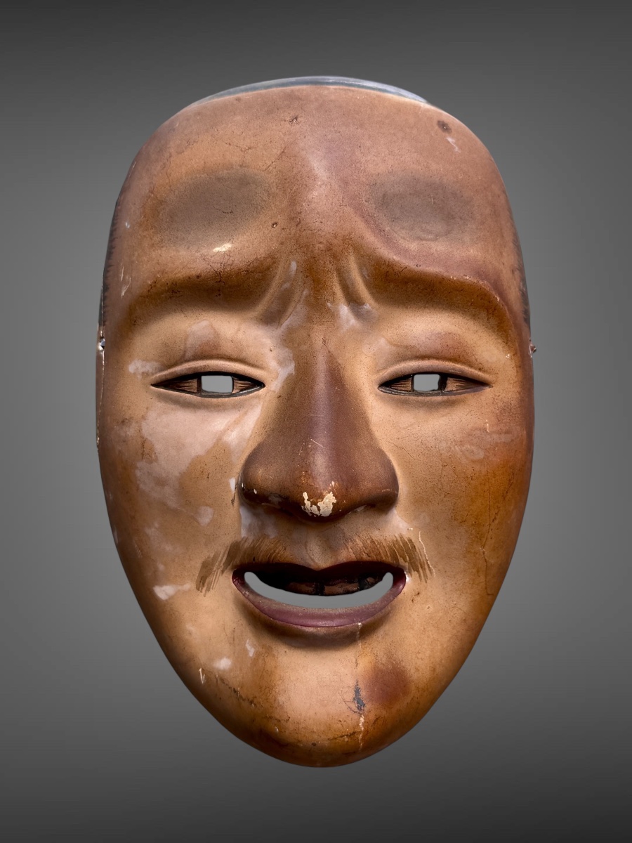 Ensemble de neuf masques de Théâtre Nô en céramique, soclés - Période Showa (1912-1989). -photo-1