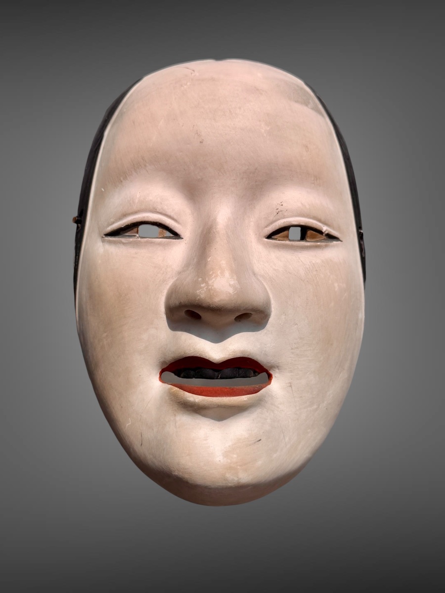 Ensemble de neuf masques de Théâtre Nô en céramique, soclés - Période Showa (1912-1989). -photo-4