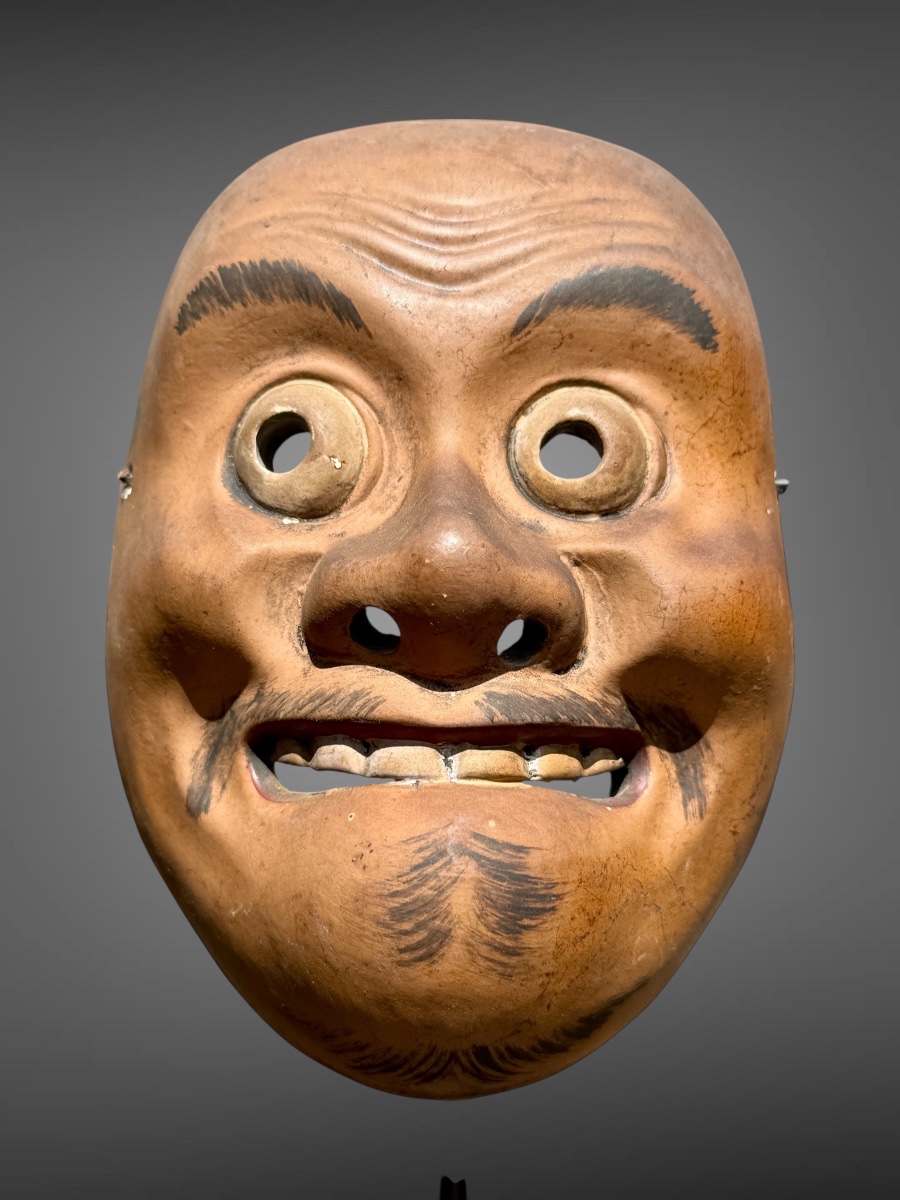 Ensemble de neuf masques de Théâtre Nô en céramique, soclés - Période Showa (1912-1989). -photo-6