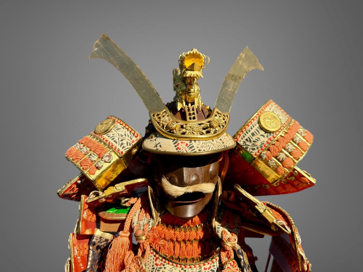 Poupée Musha Ningyô Figurant un armure miniature de Samuraï - Période Meiji (1868 - 1912).-photo-3