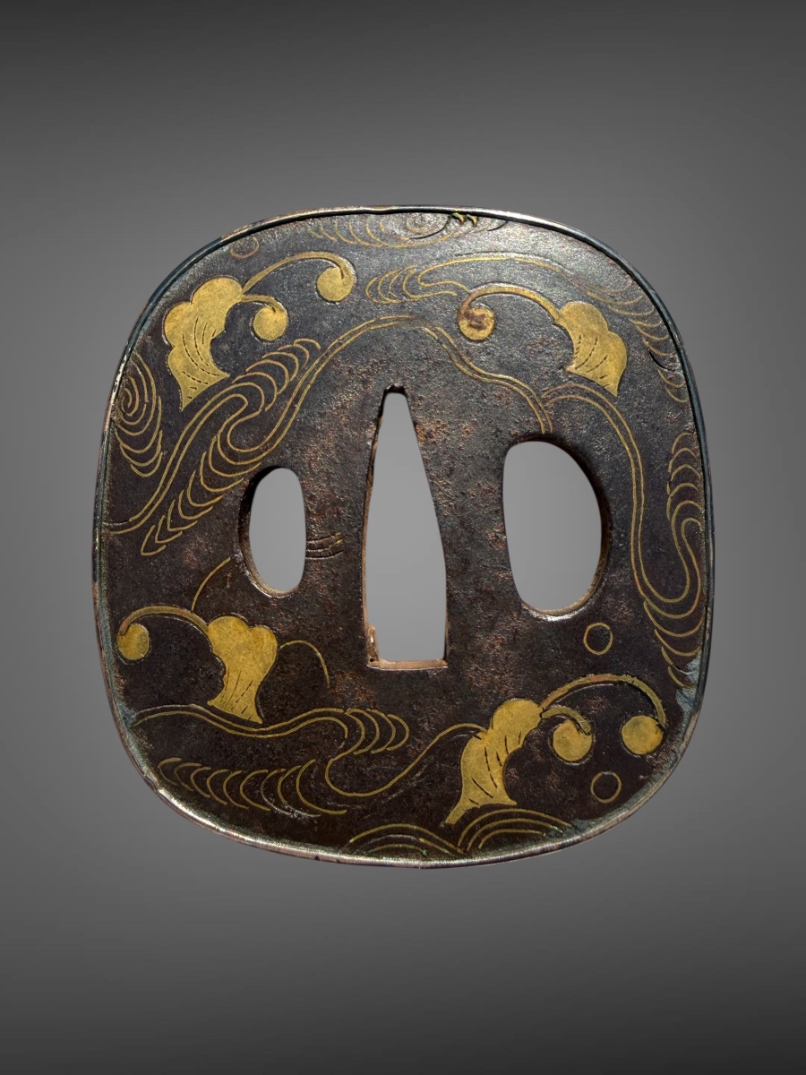 Kaku-maru-gata Tsuba Decorated With A Dragon In Scrollwork - Edo Period (1603–1868).-photo-2