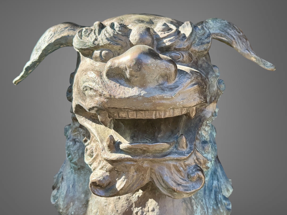 Importante paire de lions gardiens en bronze - Haut : 97 cm - Période Showa (1912-1989).-photo-1