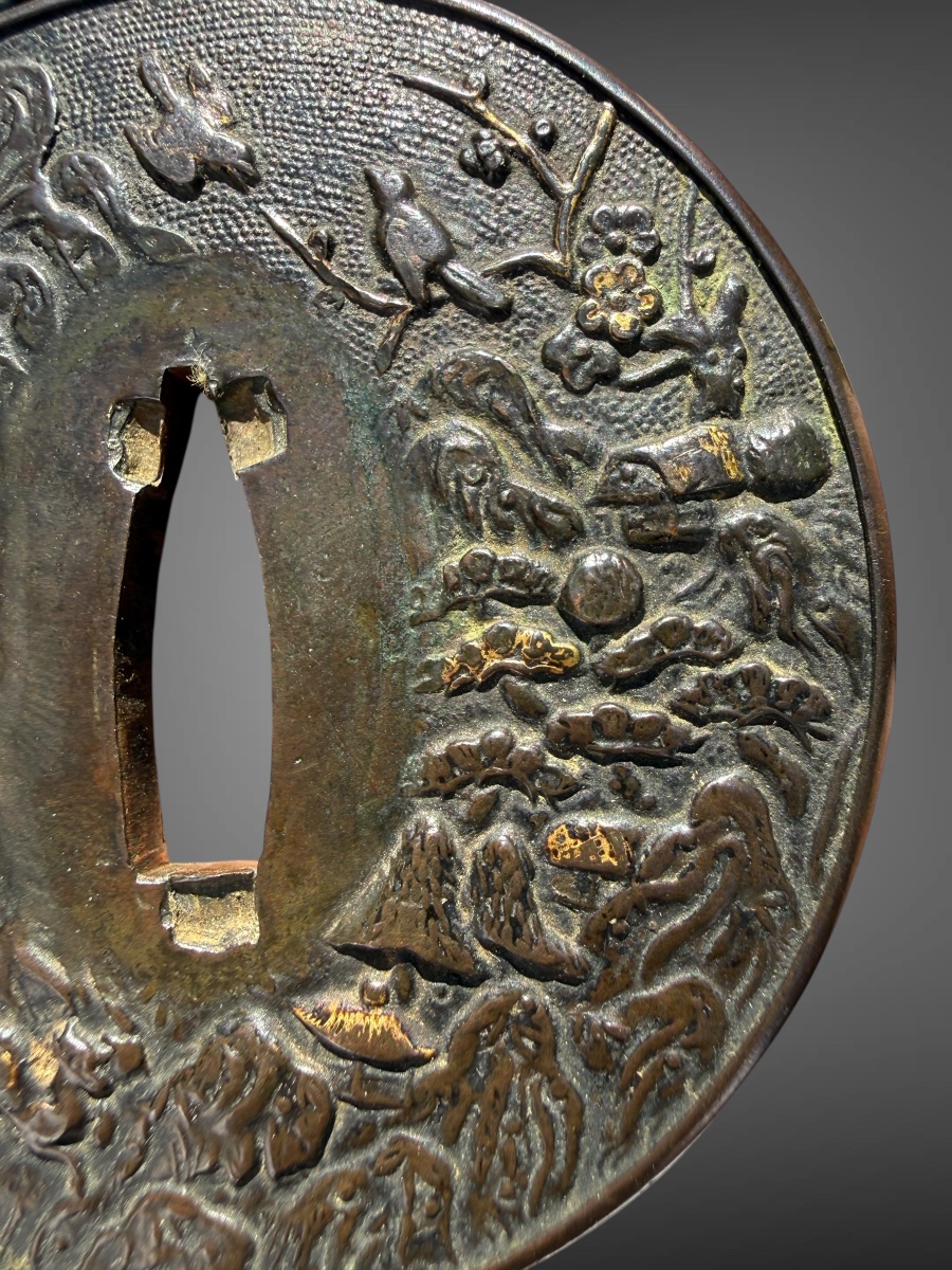 Tsuba maru-gata en shakudo à décor d’un paysage de montagne - Période Edo (1603-1868). -photo-2