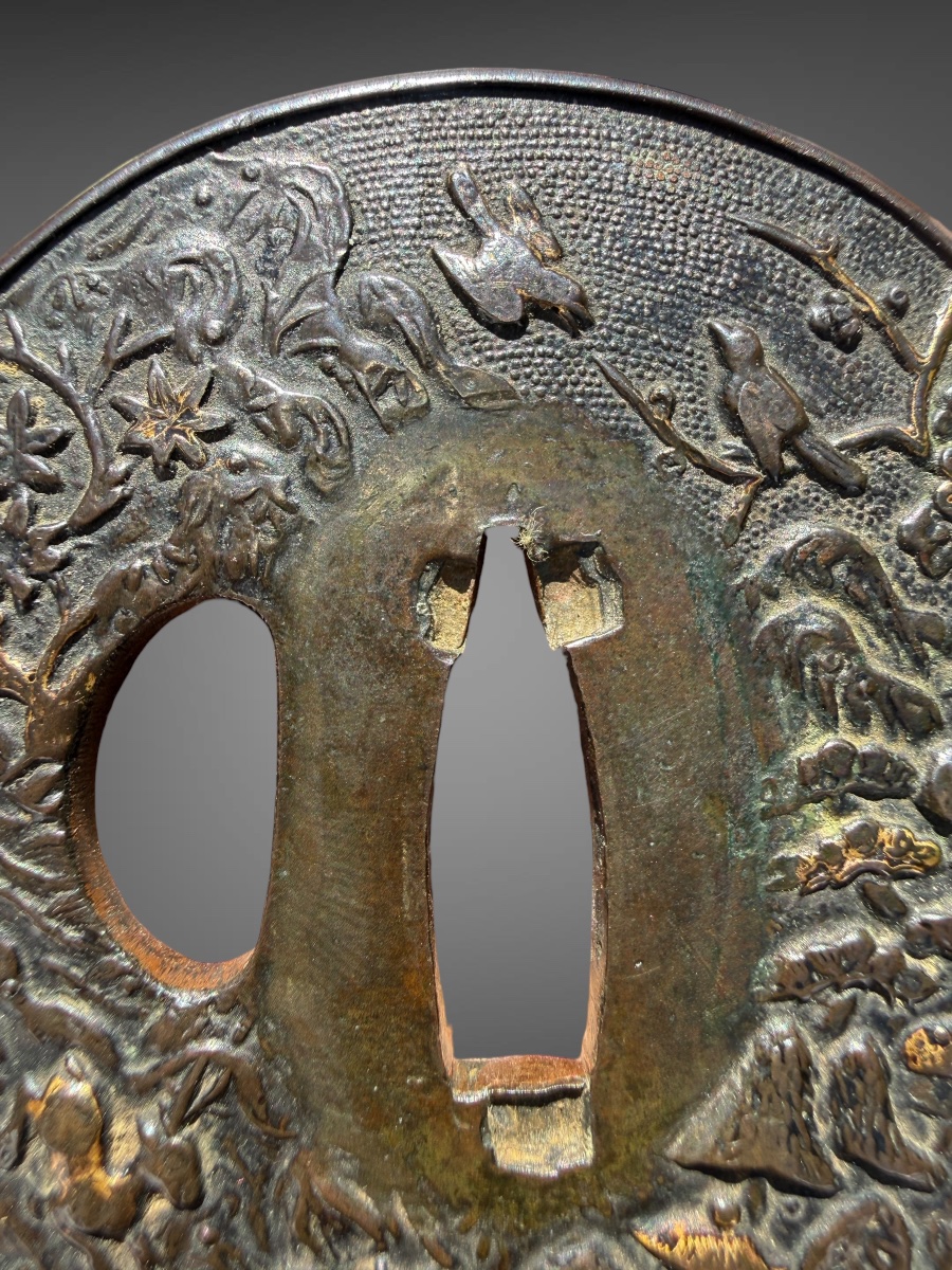 Tsuba maru-gata en shakudo à décor d’un paysage de montagne - Période Edo (1603-1868). -photo-5