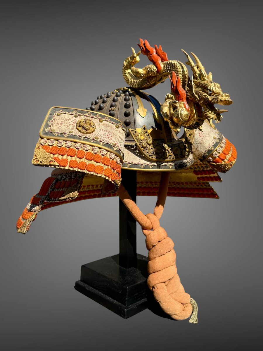 Kabuto de Samuraï à maedate dragon en bois laqué or- Periode Meiji (1868-1912). -photo-2