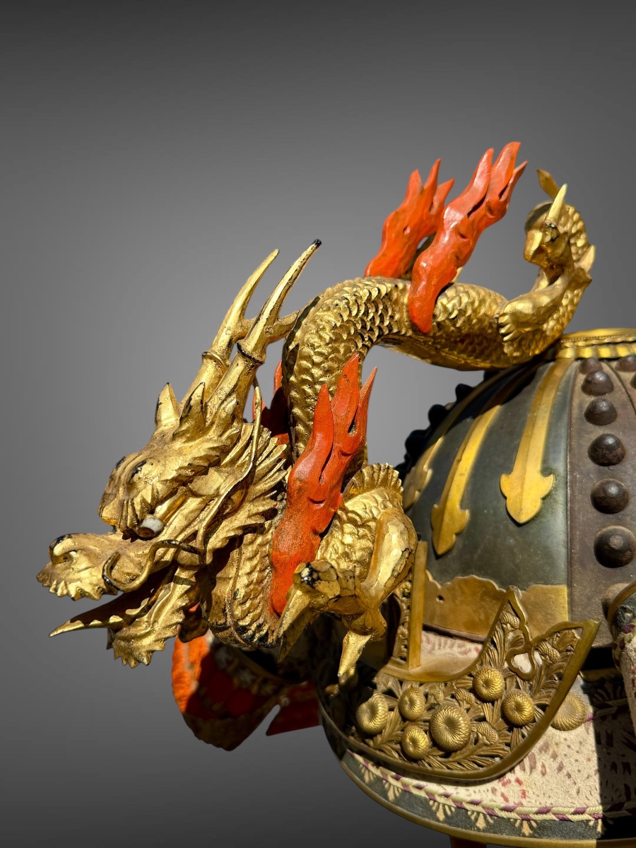 Kabuto de Samuraï à maedate dragon en bois laqué or- Periode Meiji (1868-1912). -photo-4