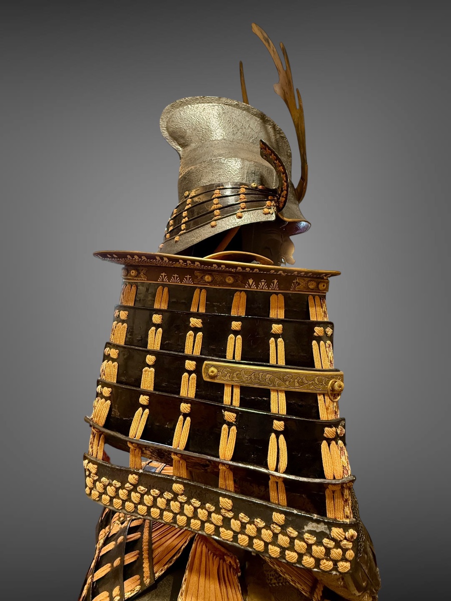 Complete Samurai Armor - Edo Period (1603–1868).-photo-2