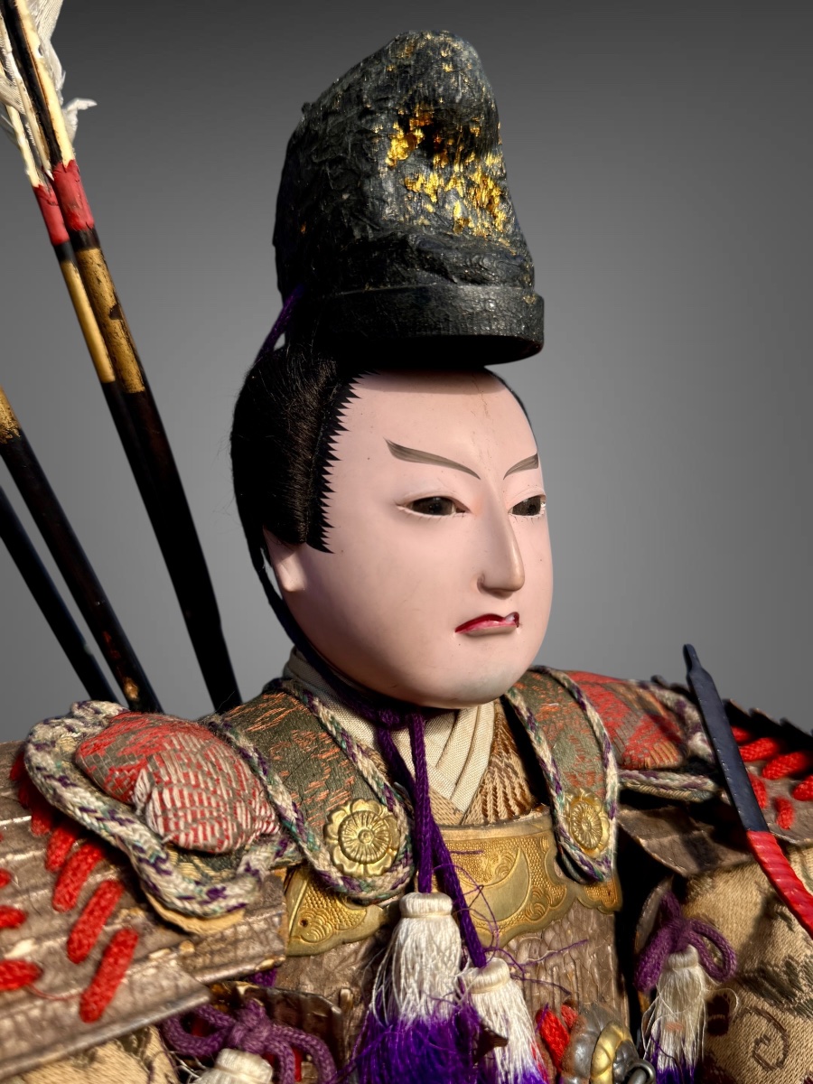 Ensemble de deux poupées Musha Ningyô Figurant un Samuraï et son écuyer - Période Meiji. -photo-1
