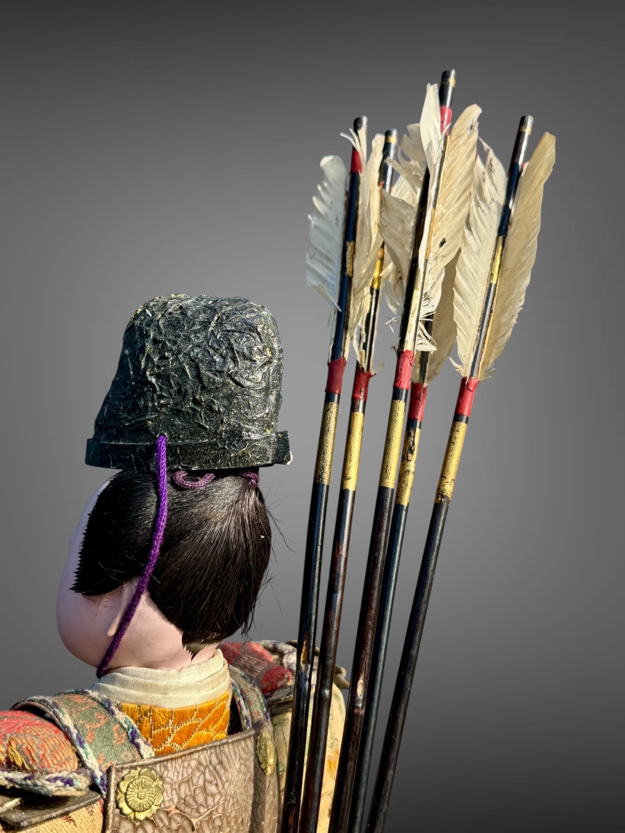 Ensemble de deux poupées Musha Ningyô Figurant un Samuraï et son écuyer - Période Meiji. -photo-3