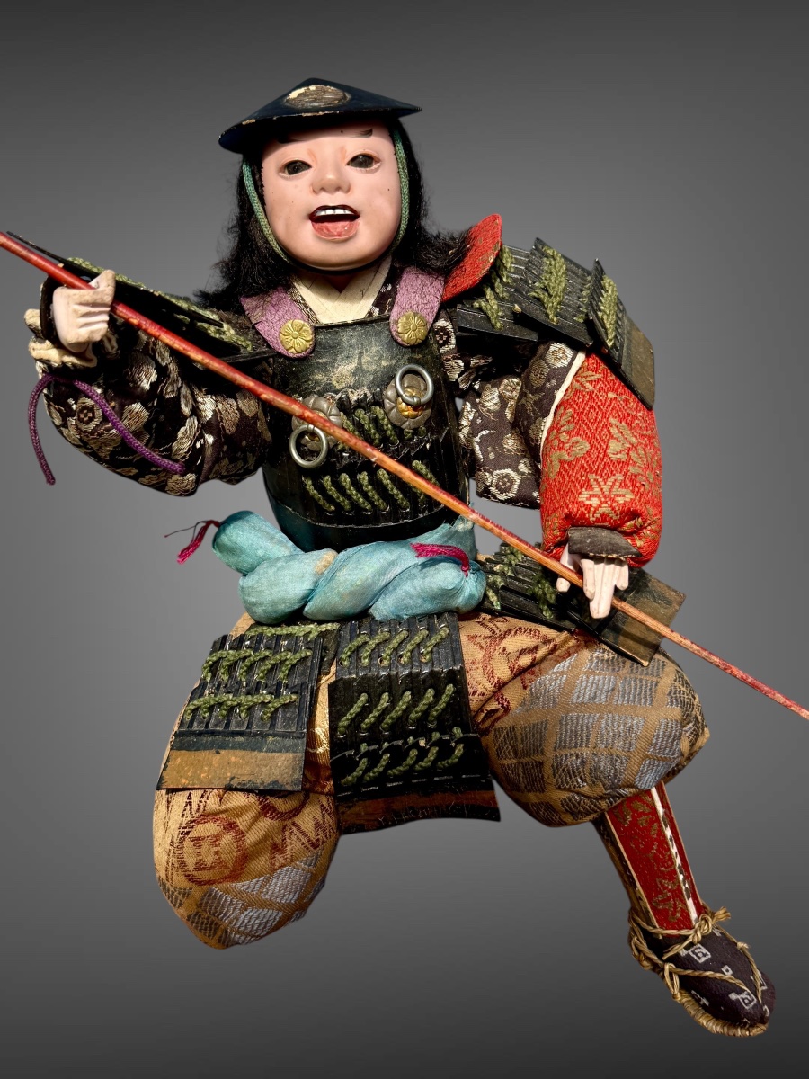 Ensemble de deux poupées Musha Ningyô Figurant un Samuraï et son écuyer - Période Meiji. -photo-4
