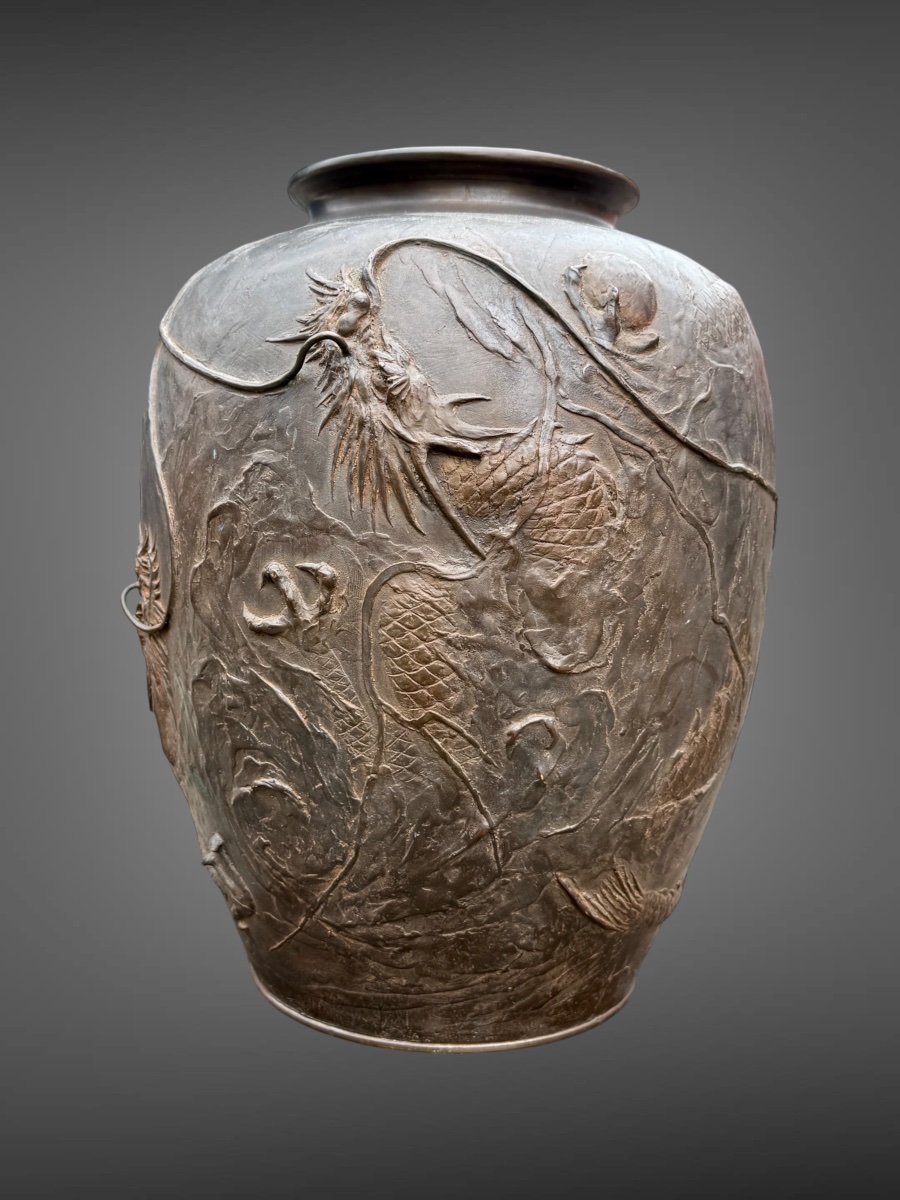 Important Bronze Vase With Dragons In High Relief—height: 40 Cm—meiji Period. 