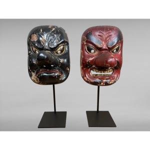 Deux grands Masques De Théâtre Nô Figurant Des Tengus - Période Edo (1603-1868). 